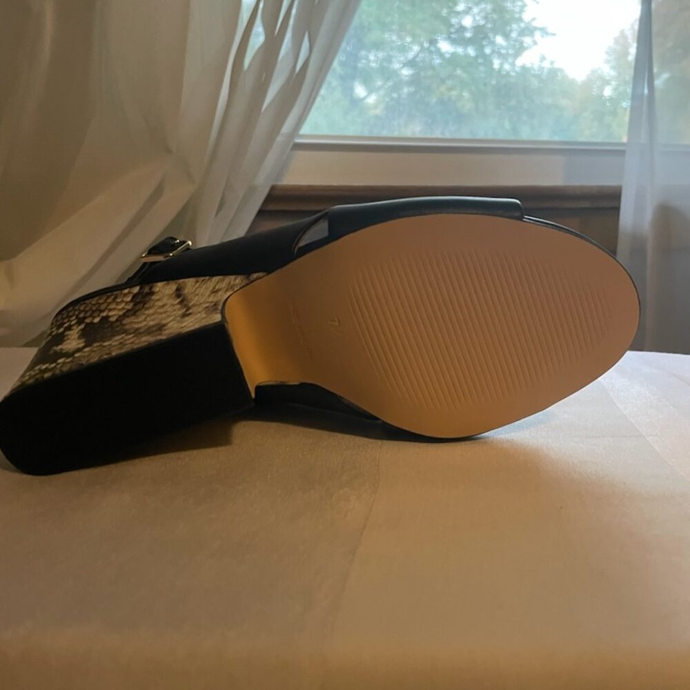 Talbot's - Picture 2 of 3